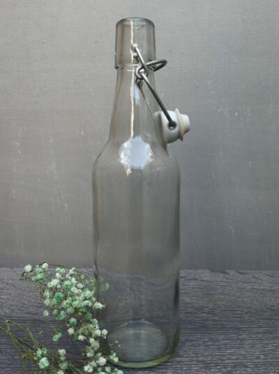 Bügelflaschen-Vase aus Klarglas