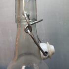 Bügelflaschen-Vase aus Klarglas